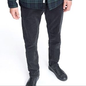 Rag & Bone Classic Fit Corduroy Pant Size 31 NWT (never worn)